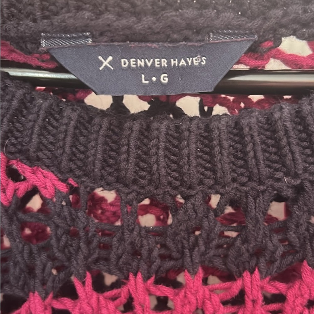 Denver Hayes Women's Black and Magenta Sweater